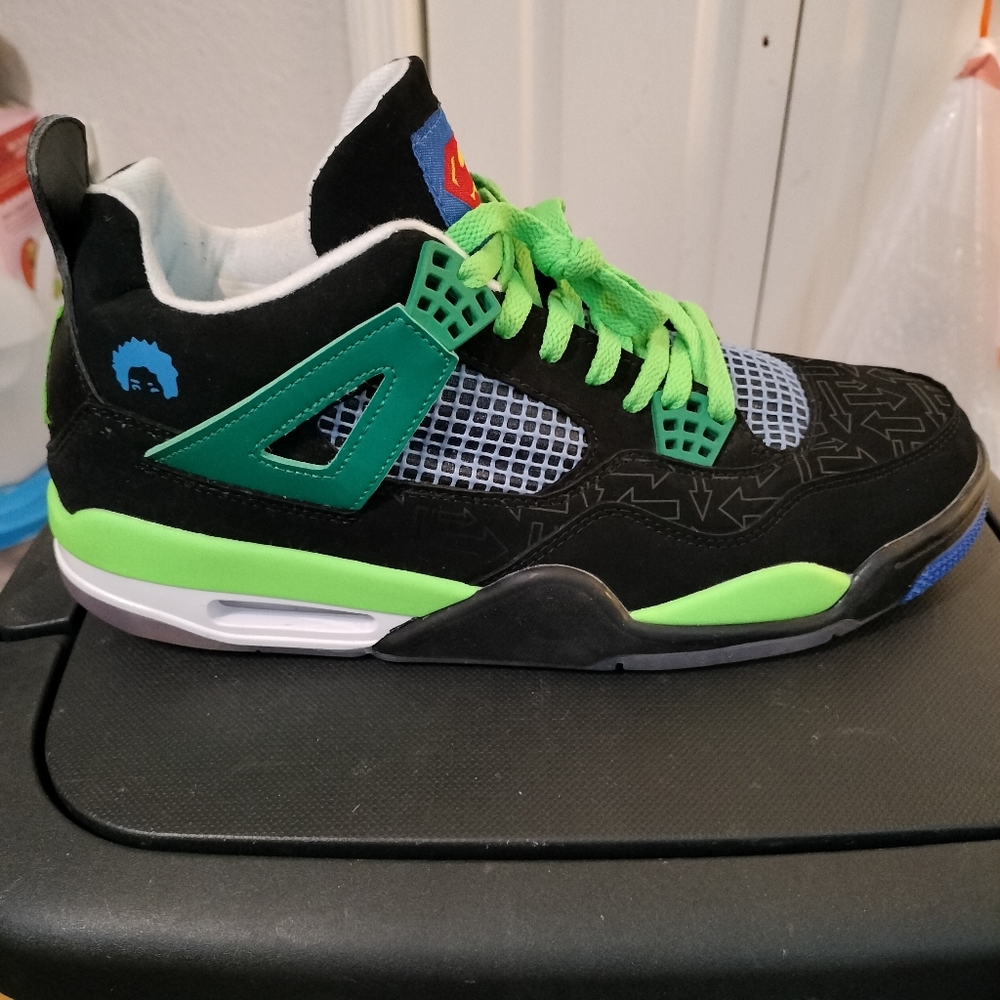 Jordan Retro 4 Superman Special Edition🦸 - Picture 3 of 15